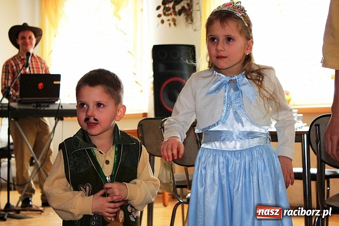 Zdjęcie w galerii na portalu naszraciborz.pl: Wielki bal przebierańców w pensjonacie Moravia wiadomości z regionu