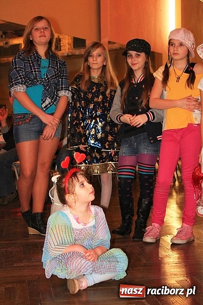 Zdjęcie w galerii na portalu naszraciborz.pl: Integracyjnie i karnawałowo w DK Krzanowice wiadomości z regionu