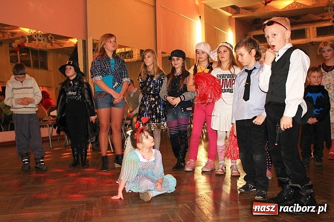 Zdjęcie w galerii na portalu naszraciborz.pl: Integracyjnie i karnawałowo w DK Krzanowice wiadomości z regionu