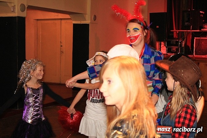 Zdjęcie w galerii na portalu naszraciborz.pl: Integracyjnie i karnawałowo w DK Krzanowice wiadomości z regionu