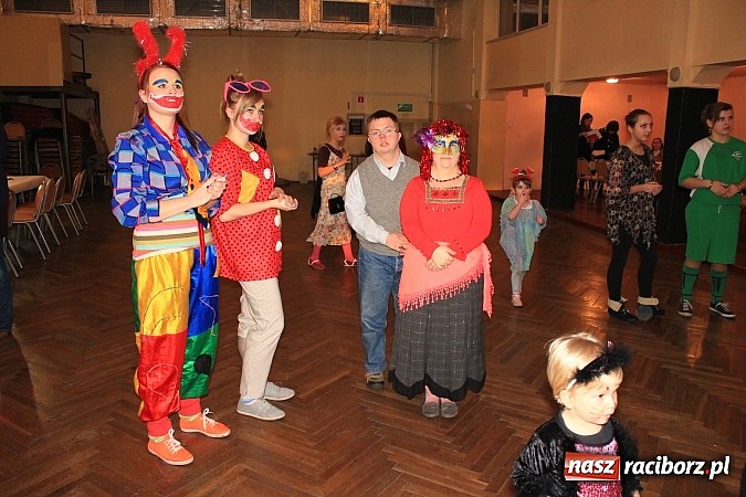 Zdjęcie w galerii na portalu naszraciborz.pl: Integracyjnie i karnawałowo w DK Krzanowice wiadomości z regionu