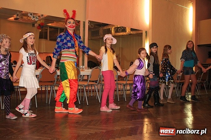 Zdjęcie w galerii na portalu naszraciborz.pl: Integracyjnie i karnawałowo w DK Krzanowice wiadomości z regionu