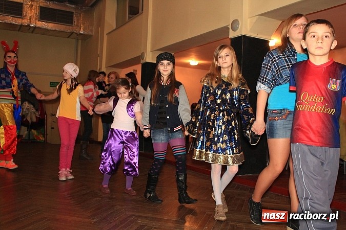 Zdjęcie w galerii na portalu naszraciborz.pl: Integracyjnie i karnawałowo w DK Krzanowice wiadomości z regionu