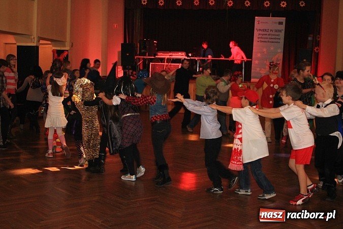 Zdjęcie w galerii na portalu naszraciborz.pl: Integracyjnie i karnawałowo w DK Krzanowice wiadomości z regionu