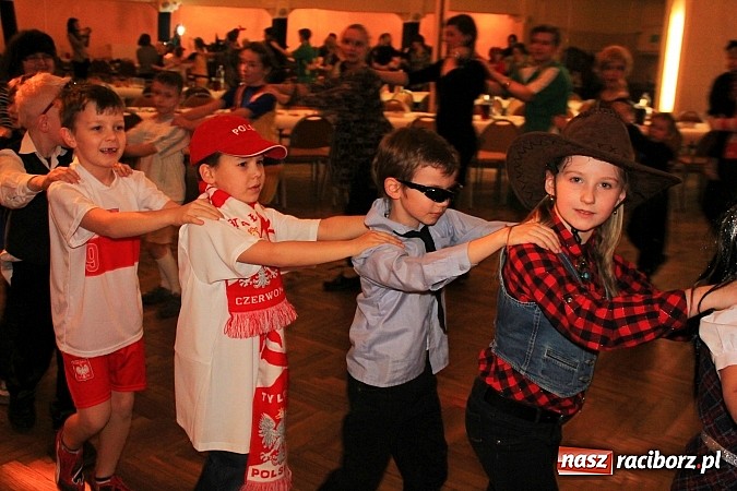 Zdjęcie w galerii na portalu naszraciborz.pl: Integracyjnie i karnawałowo w DK Krzanowice wiadomości z regionu