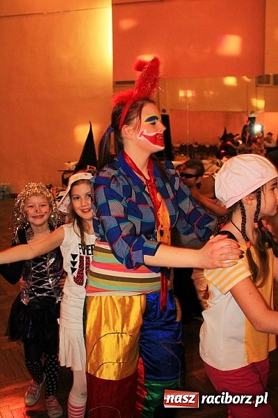 Zdjęcie w galerii na portalu naszraciborz.pl: Integracyjnie i karnawałowo w DK Krzanowice wiadomości z regionu