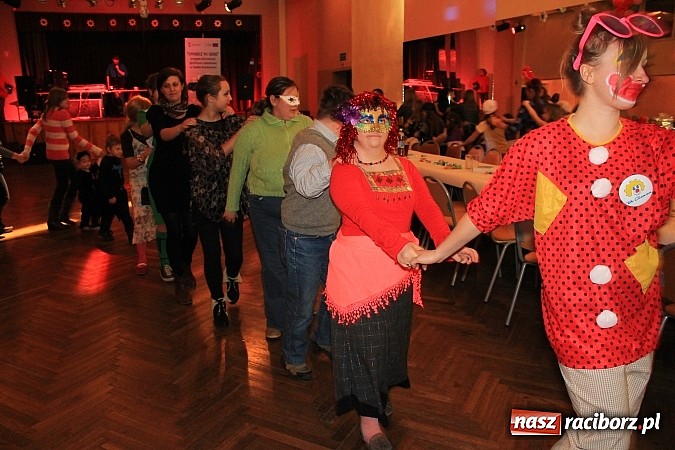 Zdjęcie w galerii na portalu naszraciborz.pl: Integracyjnie i karnawałowo w DK Krzanowice wiadomości z regionu