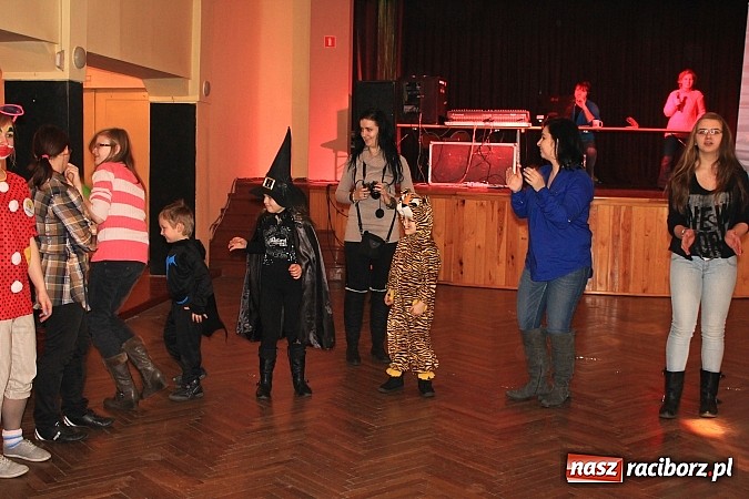 Zdjęcie w galerii na portalu naszraciborz.pl: Integracyjnie i karnawałowo w DK Krzanowice wiadomości z regionu