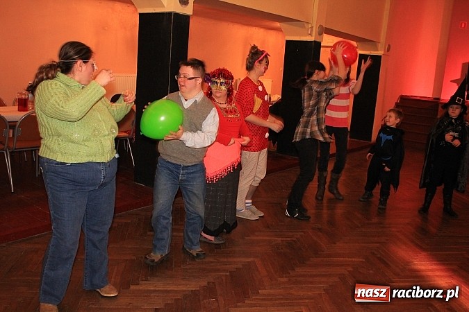 Zdjęcie w galerii na portalu naszraciborz.pl: Integracyjnie i karnawałowo w DK Krzanowice wiadomości z regionu