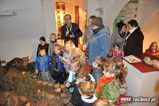 Zdjęcie w galerii na portalu naszraciborz.pl: Ferie na zamku. W pierwszym dniu tłumy. W piątek spotkanie z Japonią i Crazy Clubem wiadomości z regionu