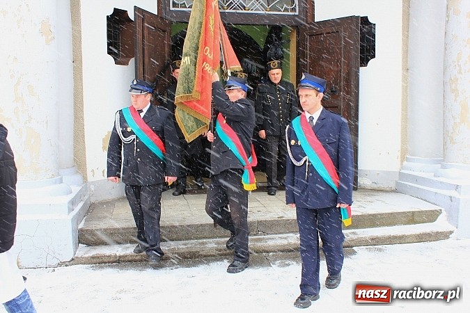 Zdjęcie w galerii na portalu naszraciborz.pl: Ostatnie pożegnanie księdza Ernesta Matei wiadomości z regionu
