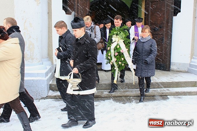 Zdjęcie w galerii na portalu naszraciborz.pl: Ostatnie pożegnanie księdza Ernesta Matei wiadomości z regionu