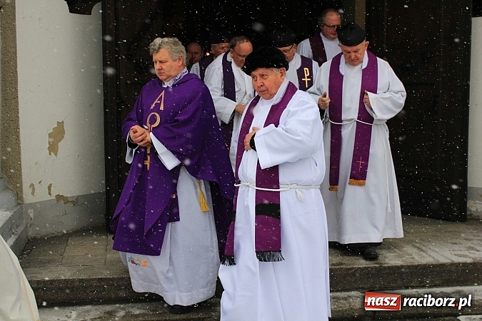 Zdjęcie w galerii na portalu naszraciborz.pl: Ostatnie pożegnanie księdza Ernesta Matei wiadomości z regionu