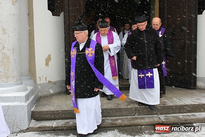 Zdjęcie w galerii na portalu naszraciborz.pl: Ostatnie pożegnanie księdza Ernesta Matei wiadomości z regionu