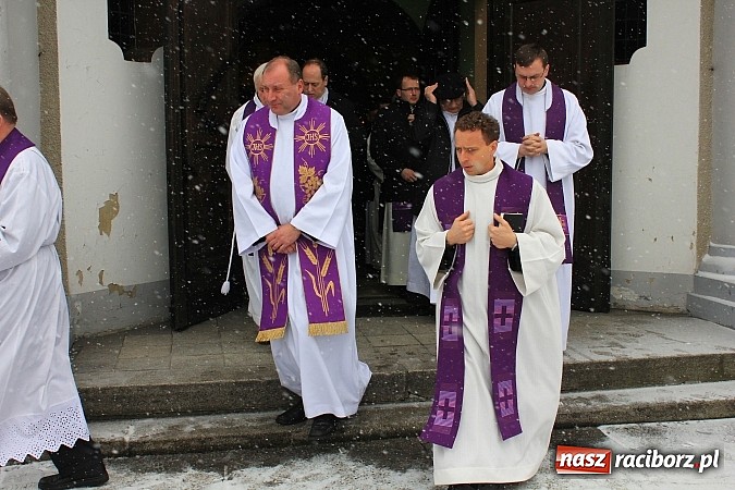 Zdjęcie w galerii na portalu naszraciborz.pl: Ostatnie pożegnanie księdza Ernesta Matei wiadomości z regionu