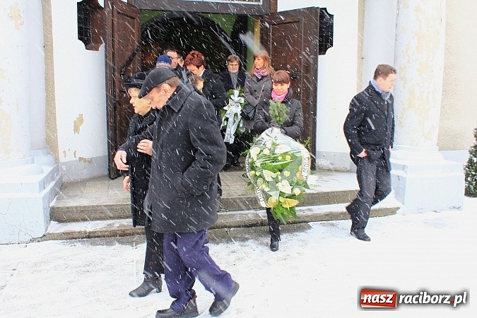 Zdjęcie w galerii na portalu naszraciborz.pl: Ostatnie pożegnanie księdza Ernesta Matei wiadomości z regionu