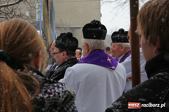 Zdjęcie w galerii na portalu naszraciborz.pl: Ostatnie pożegnanie księdza Ernesta Matei wiadomości z regionu