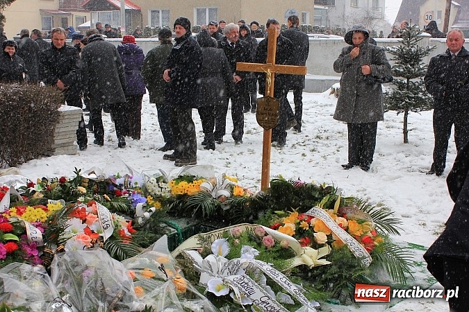 Zdjęcie w galerii na portalu naszraciborz.pl: Ostatnie pożegnanie księdza Ernesta Matei wiadomości z regionu