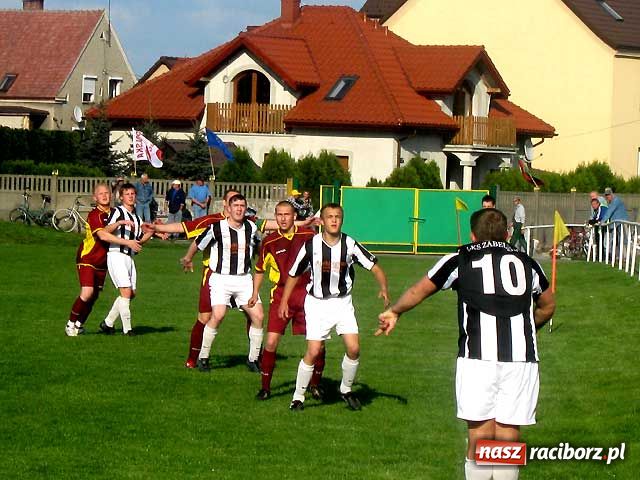 Zdjęcie w galerii na portalu naszraciborz.pl: Parodia sędziowania wiadomości z regionu