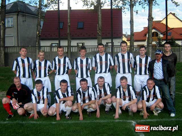 Zdjęcie w galerii na portalu naszraciborz.pl: Parodia sędziowania wiadomości z regionu