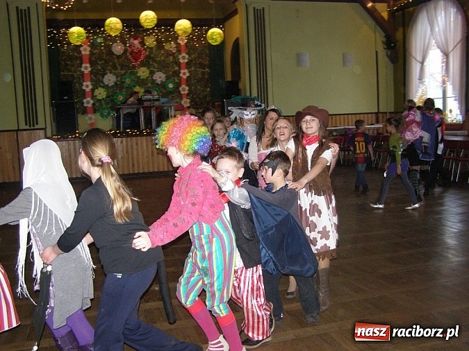 Zdjęcie w galerii na portalu naszraciborz.pl: W Borucinie pożegnali karnawał wiadomości z regionu
