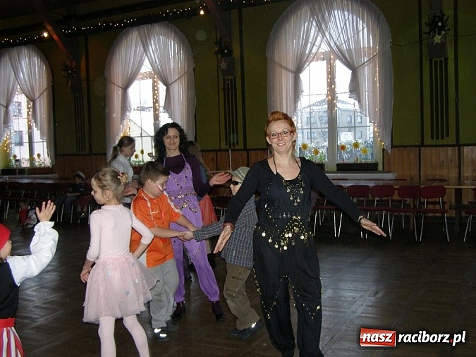 Zdjęcie w galerii na portalu naszraciborz.pl: W Borucinie pożegnali karnawał wiadomości z regionu