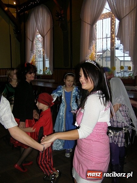 Zdjęcie w galerii na portalu naszraciborz.pl: W Borucinie pożegnali karnawał wiadomości z regionu