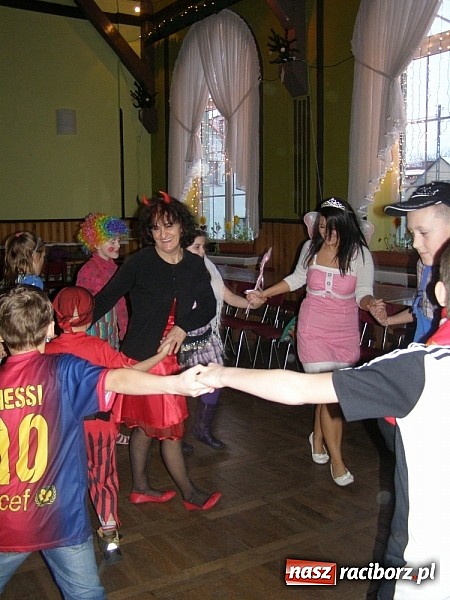 Zdjęcie w galerii na portalu naszraciborz.pl: W Borucinie pożegnali karnawał wiadomości z regionu