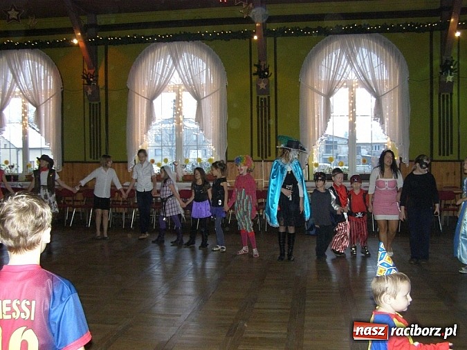 Zdjęcie w galerii na portalu naszraciborz.pl: W Borucinie pożegnali karnawał wiadomości z regionu