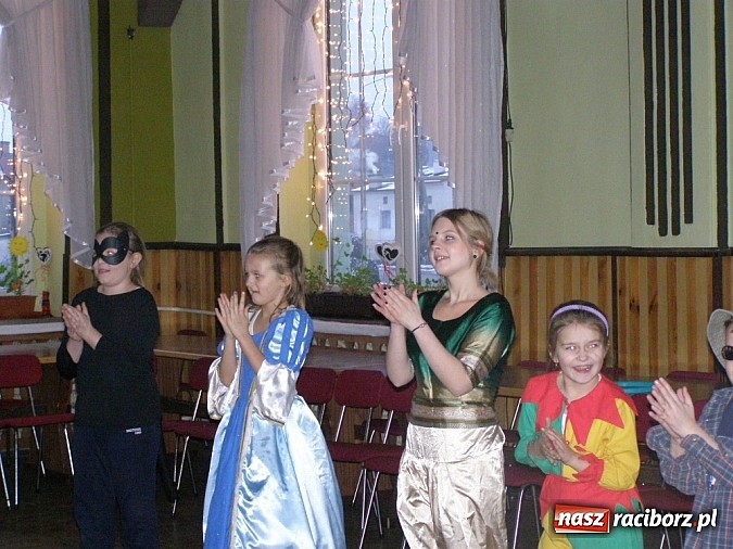 Zdjęcie w galerii na portalu naszraciborz.pl: W Borucinie pożegnali karnawał wiadomości z regionu