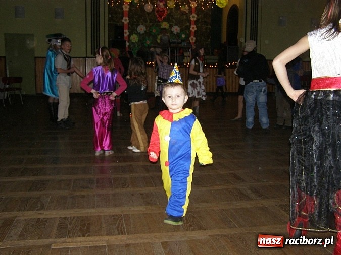 Zdjęcie w galerii na portalu naszraciborz.pl: W Borucinie pożegnali karnawał wiadomości z regionu