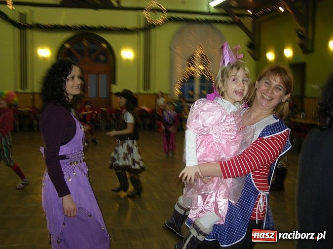 Zdjęcie w galerii na portalu naszraciborz.pl: W Borucinie pożegnali karnawał wiadomości z regionu