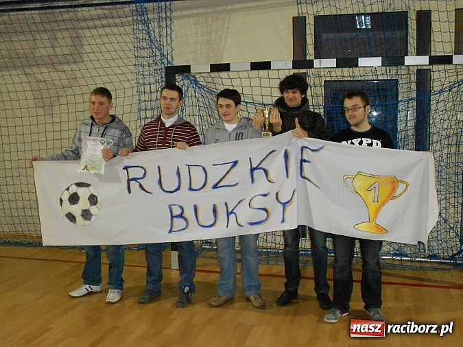 Zdjęcie w galerii na portalu naszraciborz.pl: Trzy korony dla rudzkich buksów wiadomości z regionu