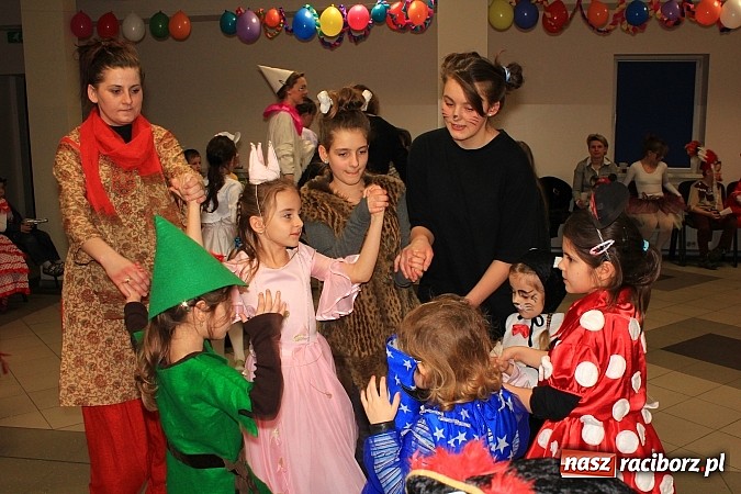 Zdjęcie w galerii na portalu naszraciborz.pl: Ostatkowe szaleństwo w Pietrowicach Wielkich wiadomości z regionu