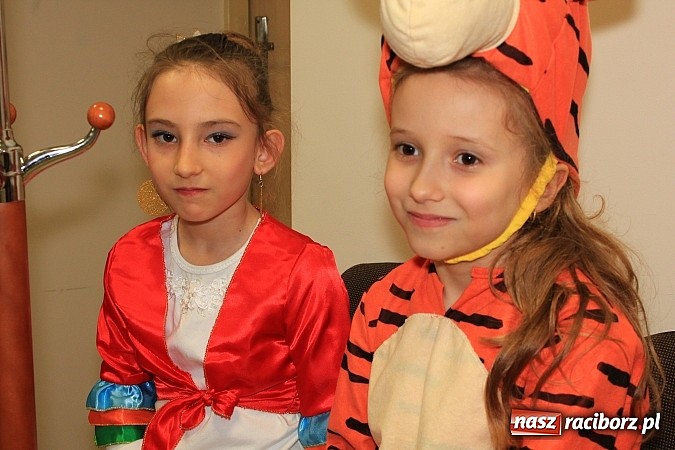 Zdjęcie w galerii na portalu naszraciborz.pl: Ostatkowe szaleństwo w Pietrowicach Wielkich wiadomości z regionu