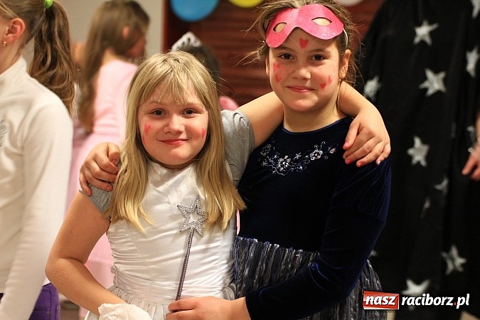 Zdjęcie w galerii na portalu naszraciborz.pl: Ostatkowe szaleństwo w Pietrowicach Wielkich wiadomości z regionu