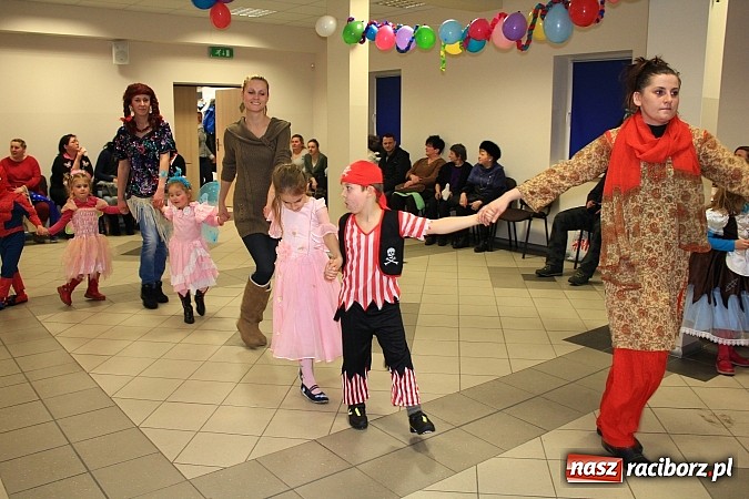 Zdjęcie w galerii na portalu naszraciborz.pl: Ostatkowe szaleństwo w Pietrowicach Wielkich wiadomości z regionu