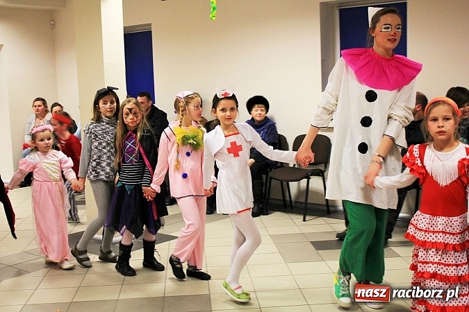 Zdjęcie w galerii na portalu naszraciborz.pl: Ostatkowe szaleństwo w Pietrowicach Wielkich wiadomości z regionu