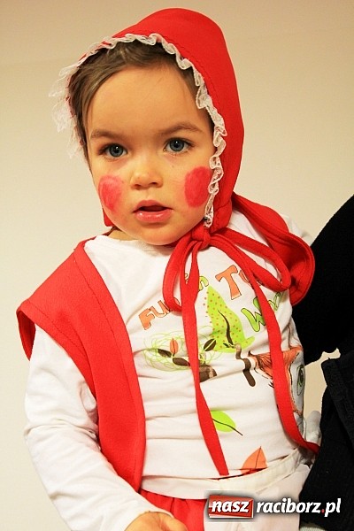 Zdjęcie w galerii na portalu naszraciborz.pl: Ostatkowe szaleństwo w Pietrowicach Wielkich wiadomości z regionu