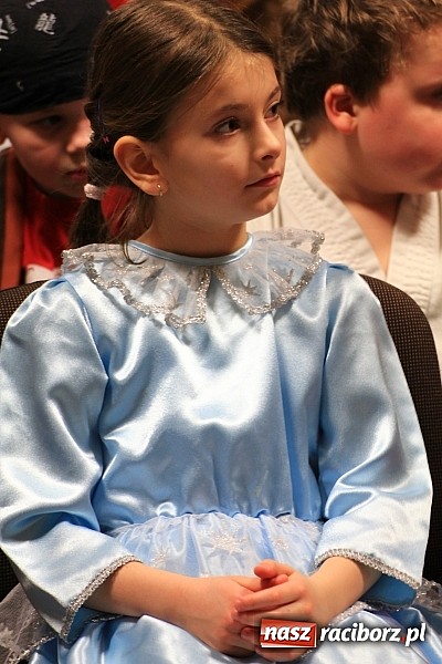 Zdjęcie w galerii na portalu naszraciborz.pl: Ostatkowe szaleństwo w Pietrowicach Wielkich wiadomości z regionu