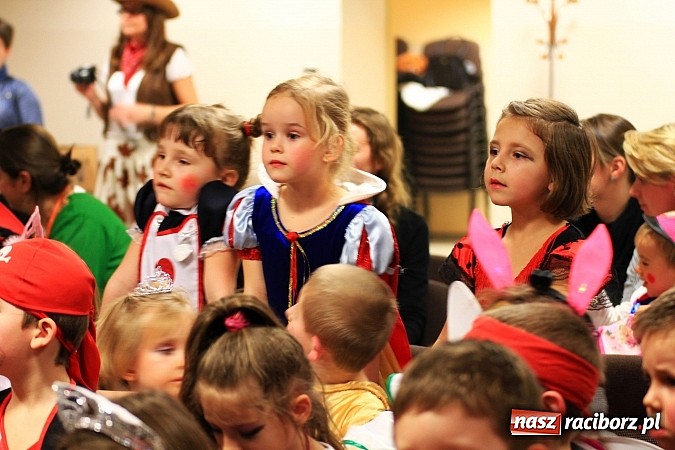 Zdjęcie w galerii na portalu naszraciborz.pl: Ostatkowe szaleństwo w Pietrowicach Wielkich wiadomości z regionu