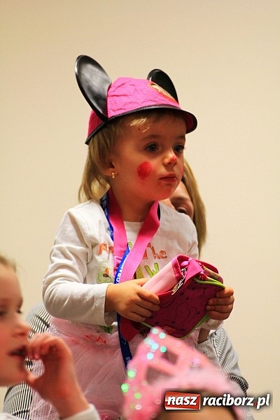 Zdjęcie w galerii na portalu naszraciborz.pl: Ostatkowe szaleństwo w Pietrowicach Wielkich wiadomości z regionu