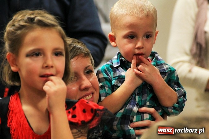 Zdjęcie w galerii na portalu naszraciborz.pl: Ostatkowe szaleństwo w Pietrowicach Wielkich wiadomości z regionu