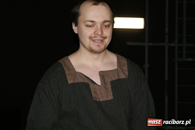 Zdjęcie w galerii na portalu naszraciborz.pl: Wikingowie i gladiatorzy, czyli zajęcia u Marka Mansza wiadomości z regionu