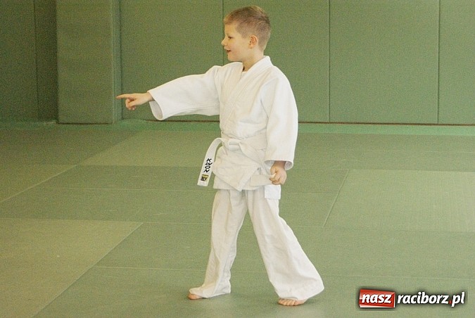 Zdjęcie w galerii na portalu naszraciborz.pl: Ćwiczą samoobronę w Raciborskim Ośrodku Aikido wiadomości z regionu