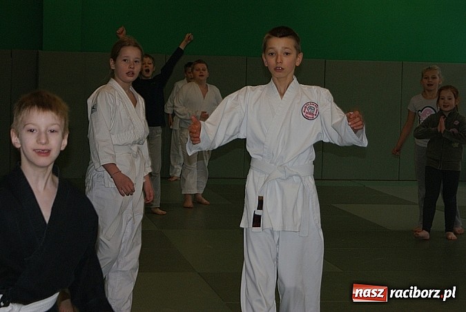 Zdjęcie w galerii na portalu naszraciborz.pl: Ćwiczą samoobronę w Raciborskim Ośrodku Aikido wiadomości z regionu