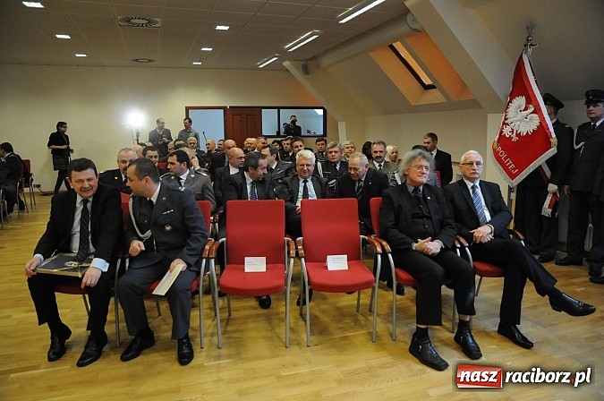 Zdjęcie w galerii na portalu naszraciborz.pl: Śląski Okręg Służby Więziennej świętował w Raciborzu. Na zamku otwarto izbę pamięci SW wiadomości z regionu