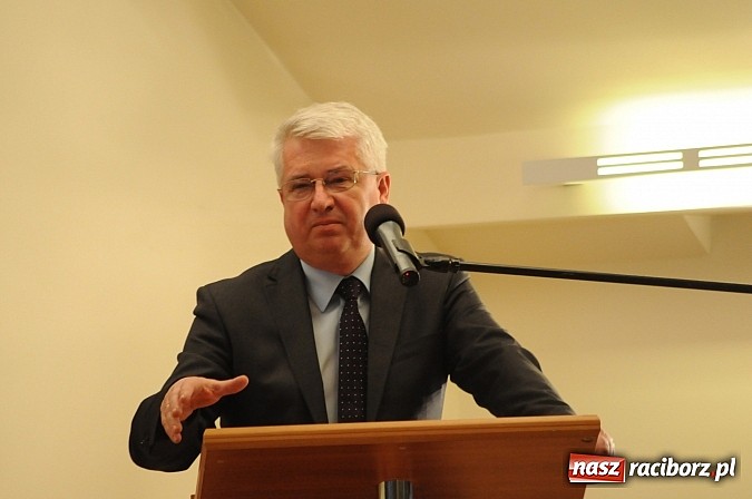 Zdjęcie w galerii na portalu naszraciborz.pl: Śląski Okręg Służby Więziennej świętował w Raciborzu. Na zamku otwarto izbę pamięci SW wiadomości z regionu