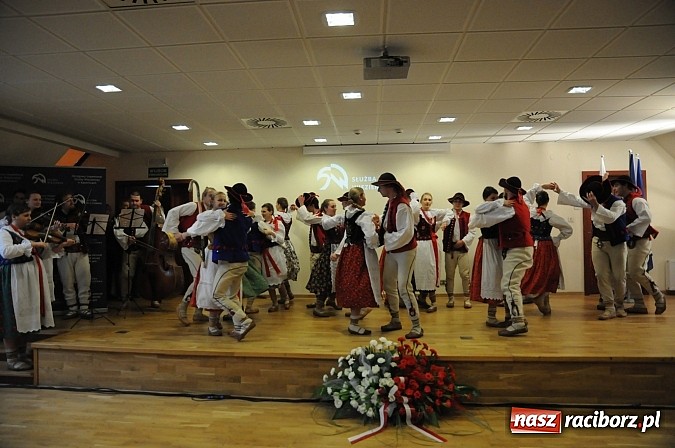 Zdjęcie w galerii na portalu naszraciborz.pl: Śląski Okręg Służby Więziennej świętował w Raciborzu. Na zamku otwarto izbę pamięci SW wiadomości z regionu