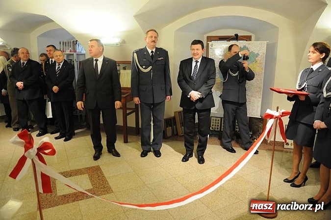 Zdjęcie w galerii na portalu naszraciborz.pl: Śląski Okręg Służby Więziennej świętował w Raciborzu. Na zamku otwarto izbę pamięci SW wiadomości z regionu